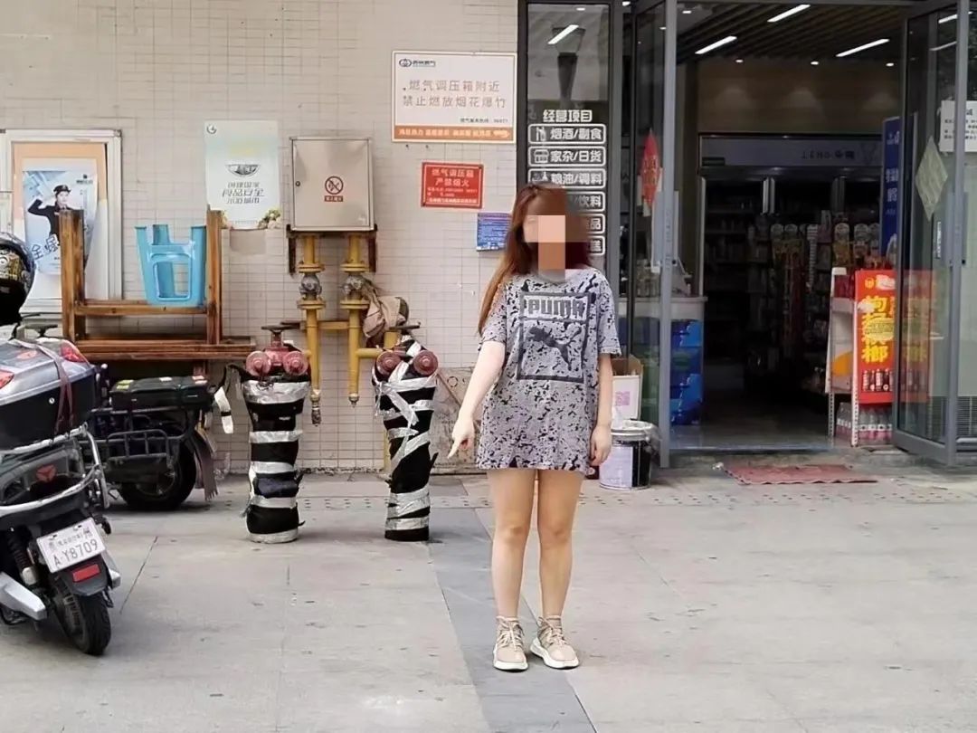 DƬ